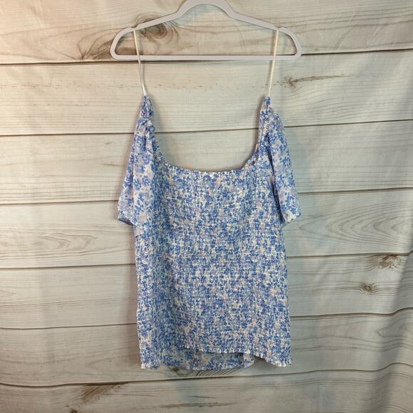 Lush Blue Floral Smocked Back Ruched Front Flutter Sleeve Blouse Size 2X - Picture 3 of 7